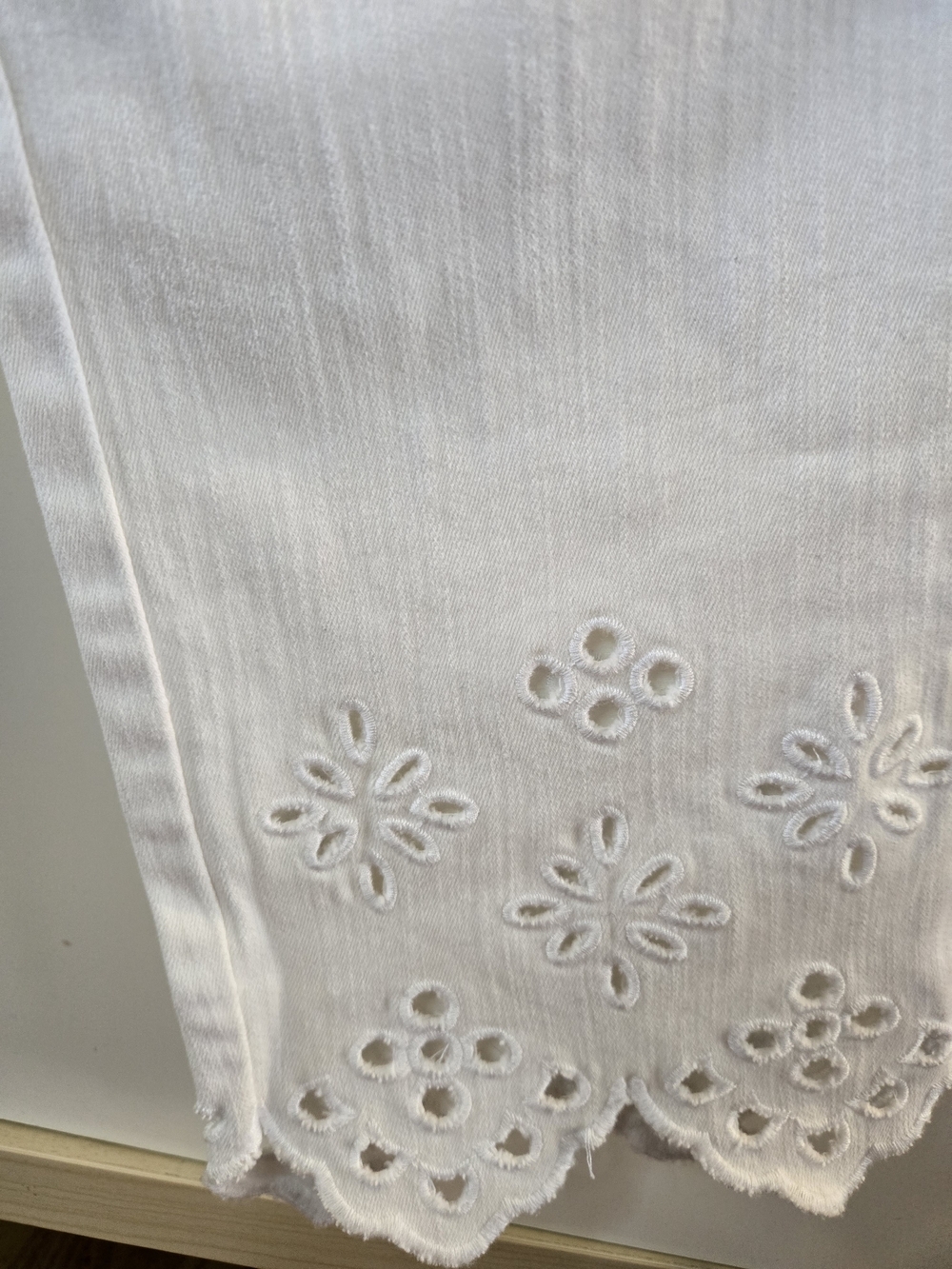 Charter Club White Cropped Eyelet-Hem Jeans - Picture 4 of 5